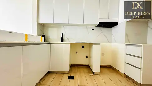 Brand New | With Kitchen Appliances | High End Finishing | 6 chqs Possible