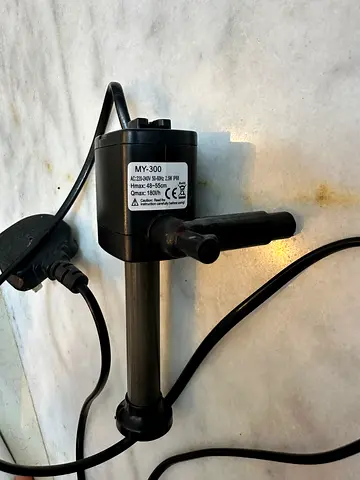 Mini aquarium internal filter