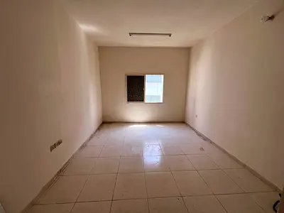 كورنيش عجمان _تكييف مركزي _مطبخ منفصل _افضل المواقع بعجمان