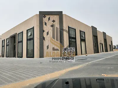 فرصة استثمارية استثنائية لامتلاك مستودع صناعي جاهز في موقع استراتيجي داخل المنطقة الصناعية، يتميز بمواصفات قوية تلبي احتياجات مختلف الأنشطة الصناعية و