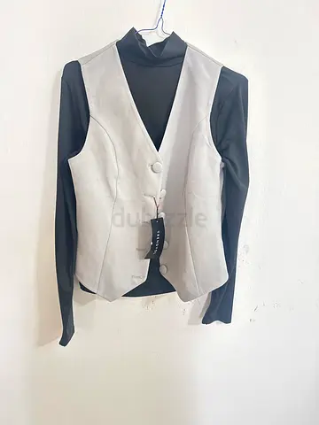 Trendyol Two-Tone Long Sleeve Top with Vest Overlay