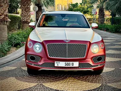 Agency warranty and service contract till 2028 August//GCC Specs | Low Mileage