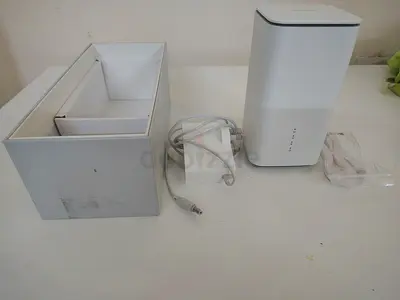 Wi-Fi Router with Power Adapter and Original Box - Excelent Condition like new