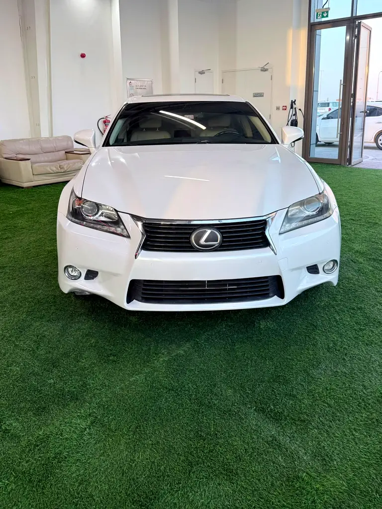 Lexus GS-Series 2015 — photo 1 of 13