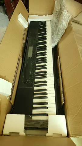 Digital keyboard Casio with Stand and Metronom