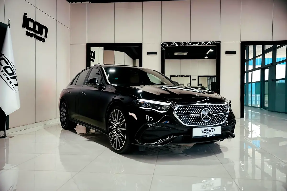Mercedes-Benz E-Class 2025 — photo 1 of 18