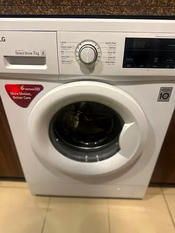 LG 7kg Front Load Washing Machine - In Good Working Condition
