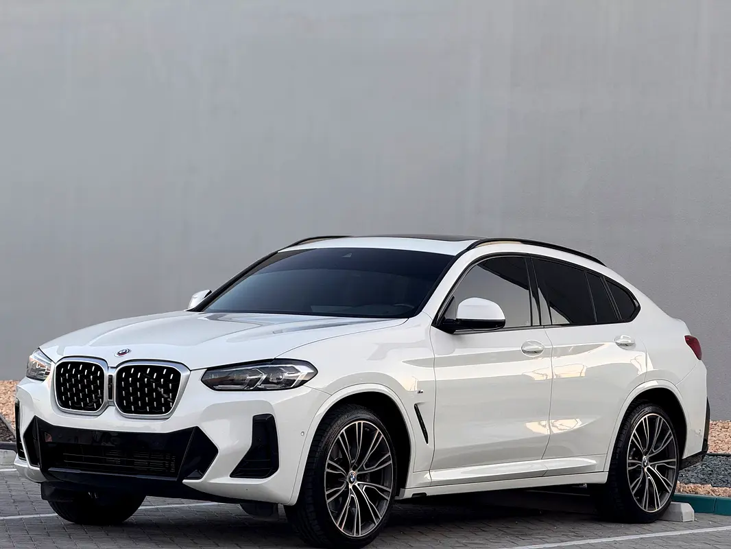 BMW X4 2023 — photo 1 of 16