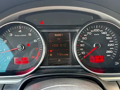 Audi Q7 40 TFSI Quattro 2010 - Well Maintained SUV