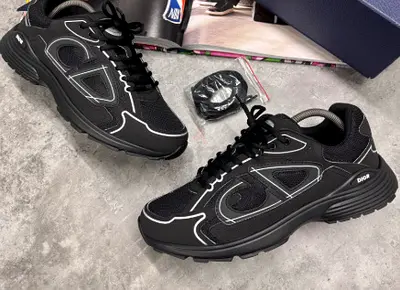 Black Dior B22 Mesh  Leather Sneakers - Mens Size (with extra laces)