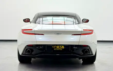2017 Aston Martin DB11 photo 5
