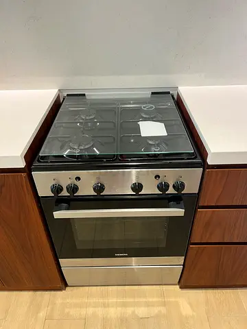 Siemens Stainless Steel Gas Range with Built-in Oven