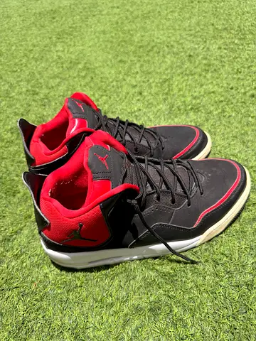 Jordan air black and red size 44 special edition bought for 900 dirhams 2 years ago