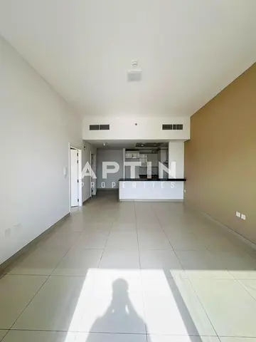 Modern 1 Bedroom Apartment | Semi-Open Kitchen | Balcony