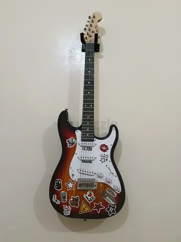 AWESOME ELECTRIC GUITAR WITH ESSENTIALS FOR SALE!
