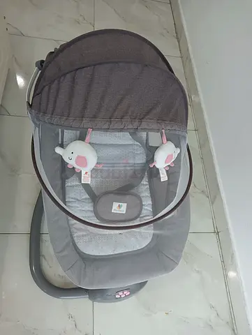 Grey Electric Baby Swing/Rocker mastela- Gently Used