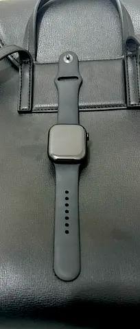 Apple Watch Series 11 42MM Jet Black GPS + Cellular