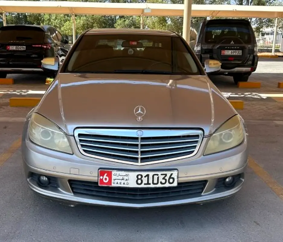 Mercedes-Benz C-Class 2009 — photo 1 of 8
