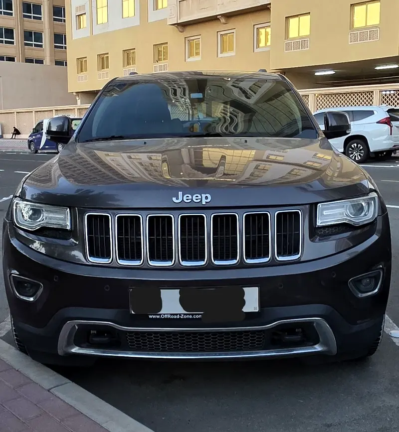 Jeep Grand Cherokee 2015 — photo 1 of 9