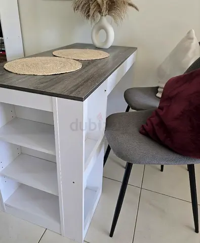 Table (PAN HOME)