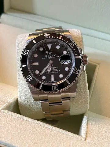 Rolex Submariner 116610 LN, year 2020, 40 mm , full set. Like new, factory stickers on clasp.