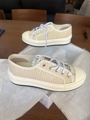 Beige Low-Top Casual Sneakers - New