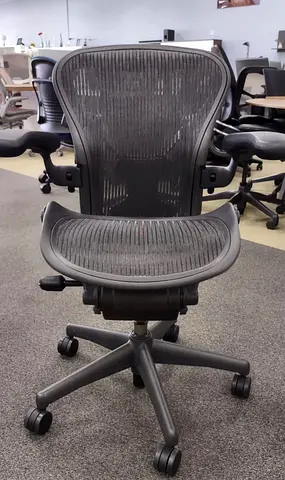 Herman miller Aeron size C fully loaded