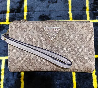 Guess Beige Leather Wallet with Card Slots and Zipper Pocket - Good Condition