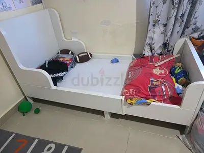 IKEA BUSUNGE Extendable Bed with mattress in Good Condition