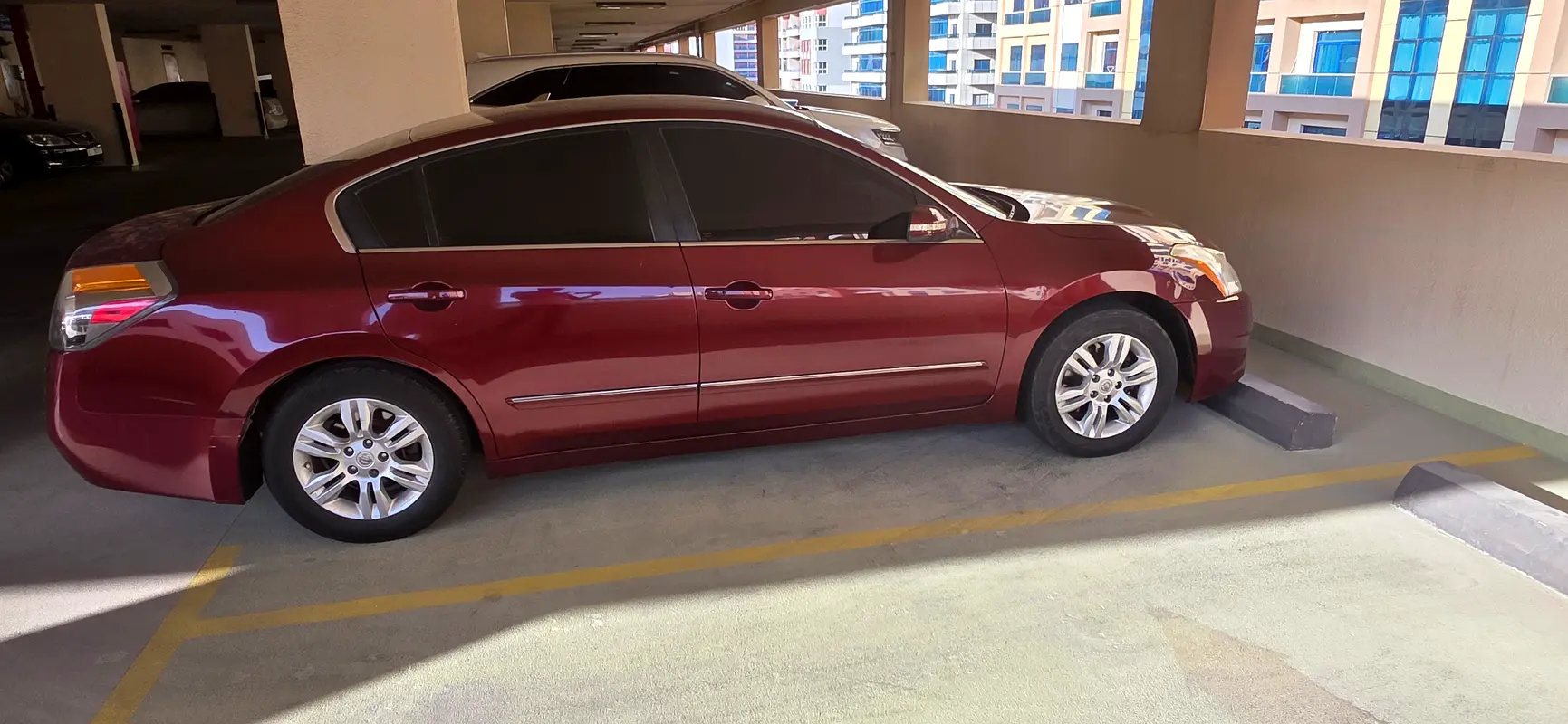 Nissan Altima 2012 — photo 1 of 12