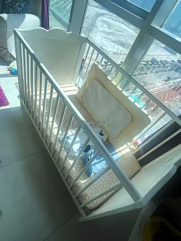 IKEA baby crib with Mattress  3 sheets