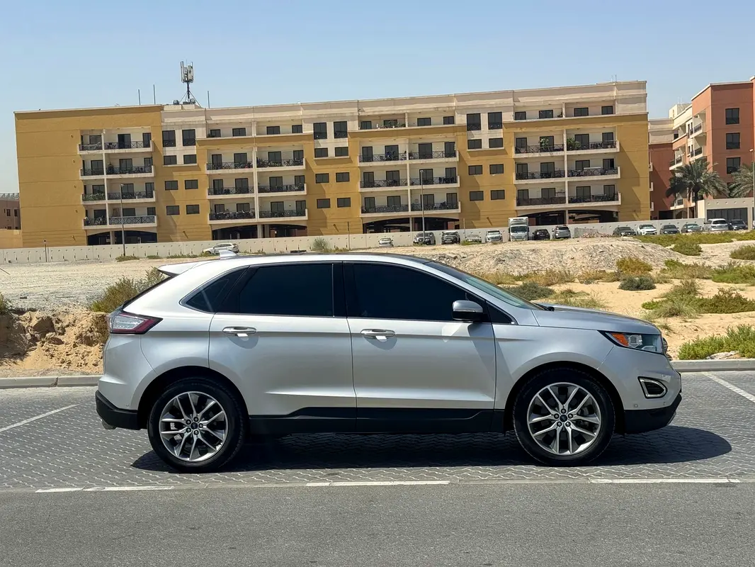 Ford Edge 2017 — photo 1 of 18