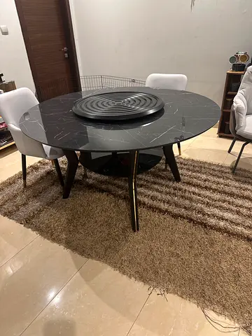 Modern Round Dining Table Set with 4 Comfortable Chairs – Excellent Condition
