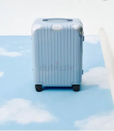RIMOWA Hybrid cabin suitcase in sky blue