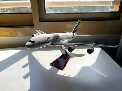 Emirates Airbus A380 model scale 1:160