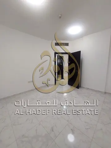 شقة لقطة للإيجار السنوي في الشارقة بمنطقة مويلح القديمة بناية جديدة أول ساكن بتشطيبات مودرن وتسهيلات مرنة في السداد على 4 أو 6 دفعات بسعر مميز جداً 35