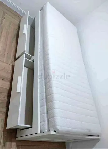 Ikea brimnes daybed frame with underneath storage 2 drawer with mattress,