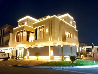 Luxury villa for sale in Al Yasmeen, overlooking Al Hamidiya Park, 7 master bedrooms, pool and elevator. Price AED 5M.