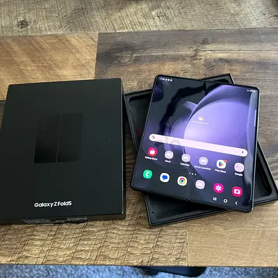 Samsung Galaxy Z Fold 5 Black 512gb TDRA ( MAIN DISPLAY TOUCH NOT WORKING)