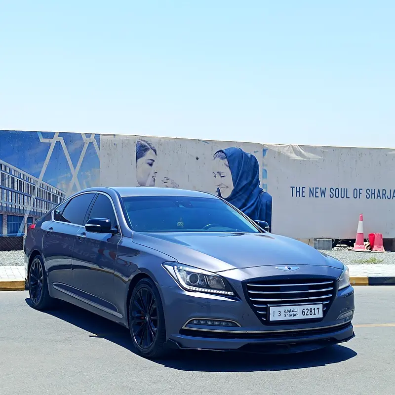 Hyundai Genesis 2015 — photo 1 of 15