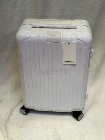 RIMOWA essential cabin suitcase