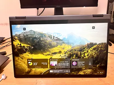 Lenovo IdeaPad Flex 5 2-in-1 Touchscreen Laptop (AMD Ryzen 7 / 512GB SSD / 360° Flip)