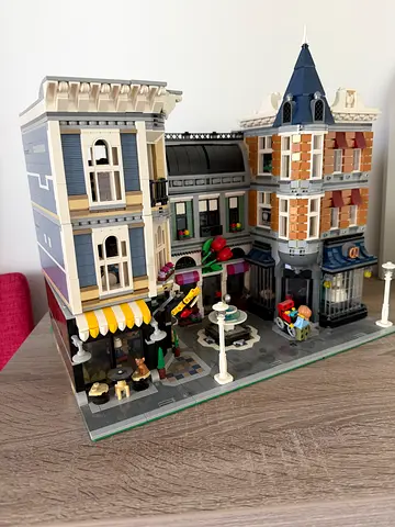 Lego assembly square