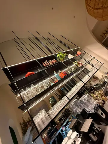 Complete Bar Setup with Full Decoration بار كامل الديكور للبيع