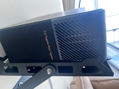 Compact Yaber K2S home projector in hardly used condition