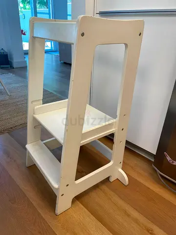StepUp Wooden Learning Tower / Kitchen Helper - White, Good Used Condition