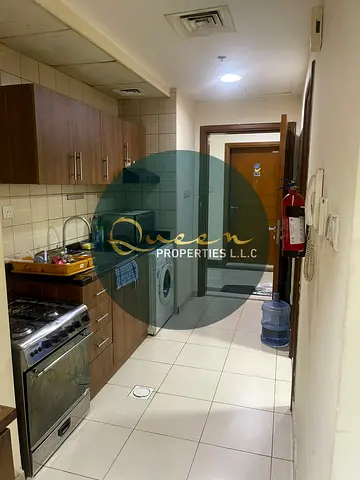 استوديو مفروش أول ساكن للإيجار الشهري في عجمان ون فرش جديد باركن مجاني مسبح وجيم شامل الفواتير والإنترنت بسعر 3600 درهم شهرياً فقط