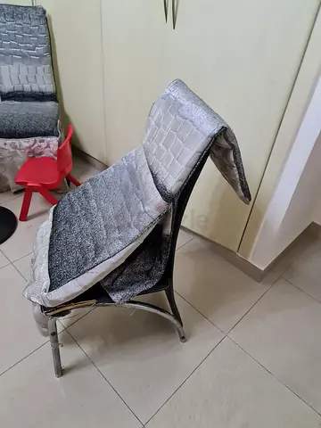 Free glass.dining table of 6l chairs + etc 4 chairs