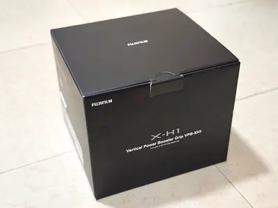 Fujifilm X-H1 + XF 16-80mm F4 WR + Vertical Grip + 3 Batteries + Boxes