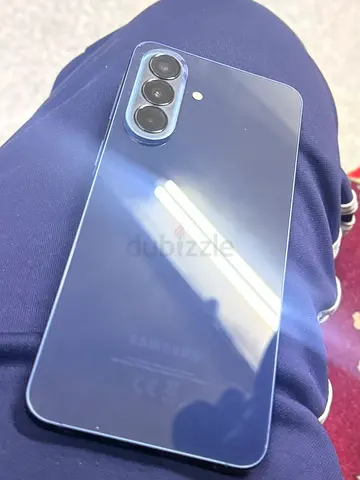 Samsung Galaxy (triple camera) in good condition - unlocked